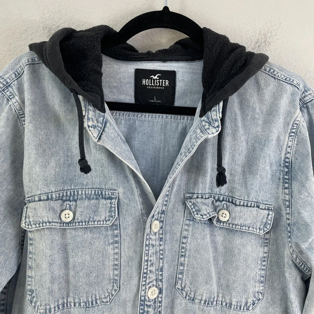 Hollister Shirt Mens Large Blue Denim‎ Hooded Long Sleeve Button Up Shacket